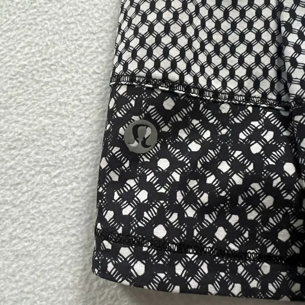 Lululemon Women Dottie Eyelet White Black Print Pace Rival Skirt II Skort 2 Reg